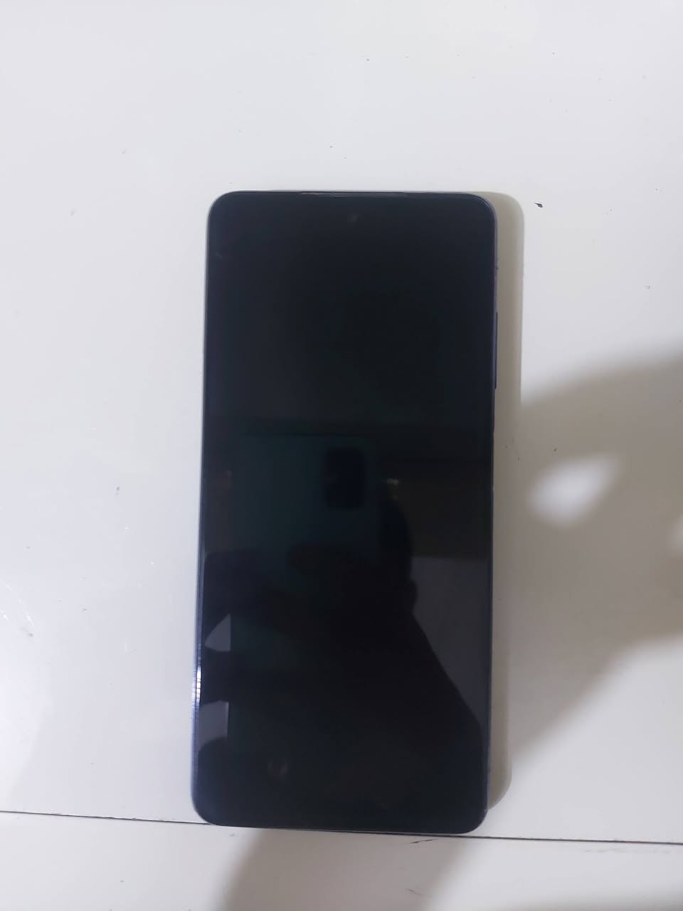 السلام عليكم جهاز للبيع بوكوx3 pro. الذاكرة 256 جهاز كامل ما مفتوح الجهاز ضل يرست وطفه ماعرف شبي للبيع على وضعه شراي خاص او يتصل ***********
