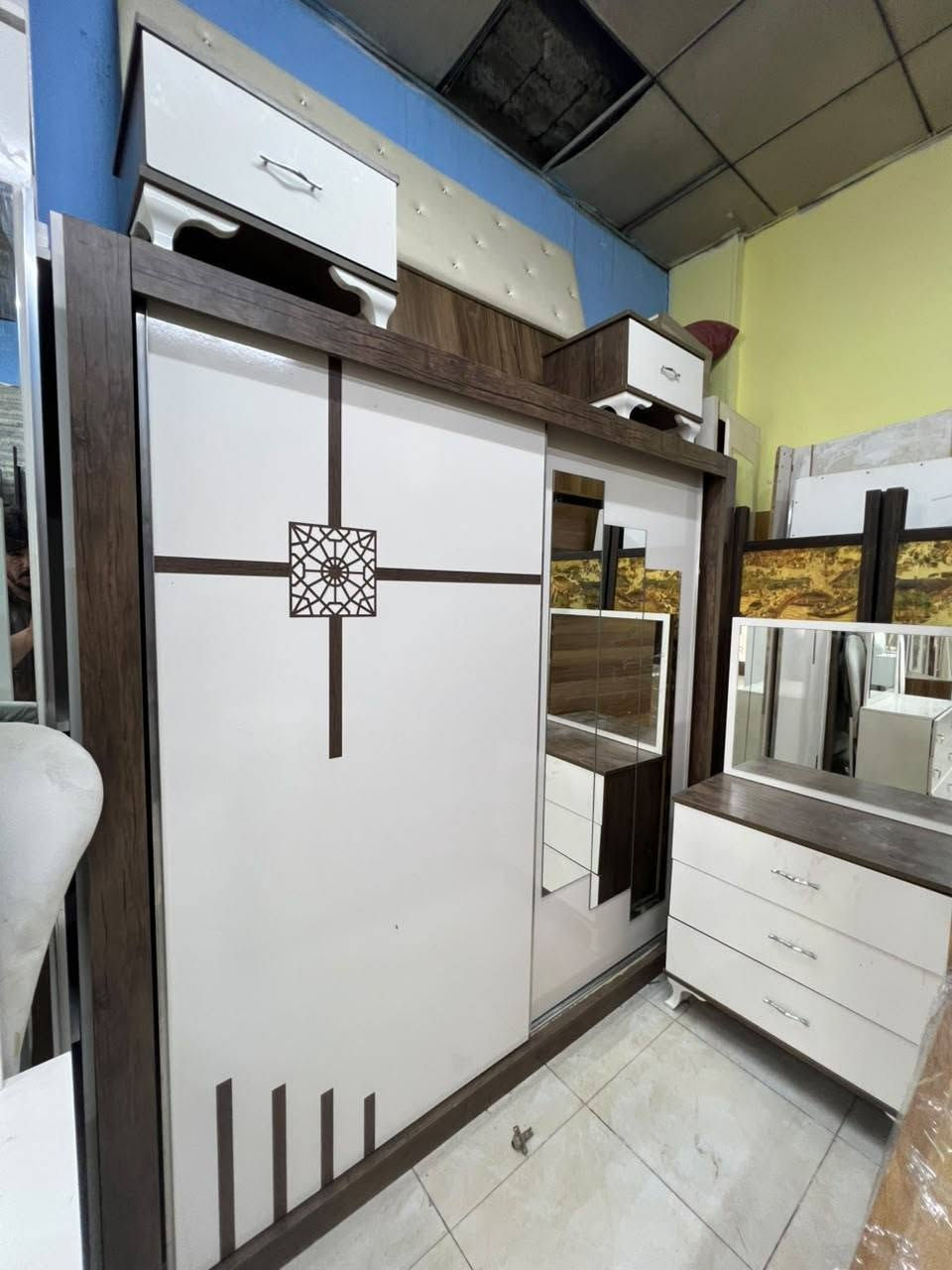 ***********وتساب
***********وتساب 
دسكاون 50%100 غرف نوم تركي. متوفر جميع موديلات غرف نوم بسعر مناسب جده + شد ونقل مجانا داخل اربيل توصيل موجود 
الموصل 70 الف فقط وتوصيل  موجود المحافظات
