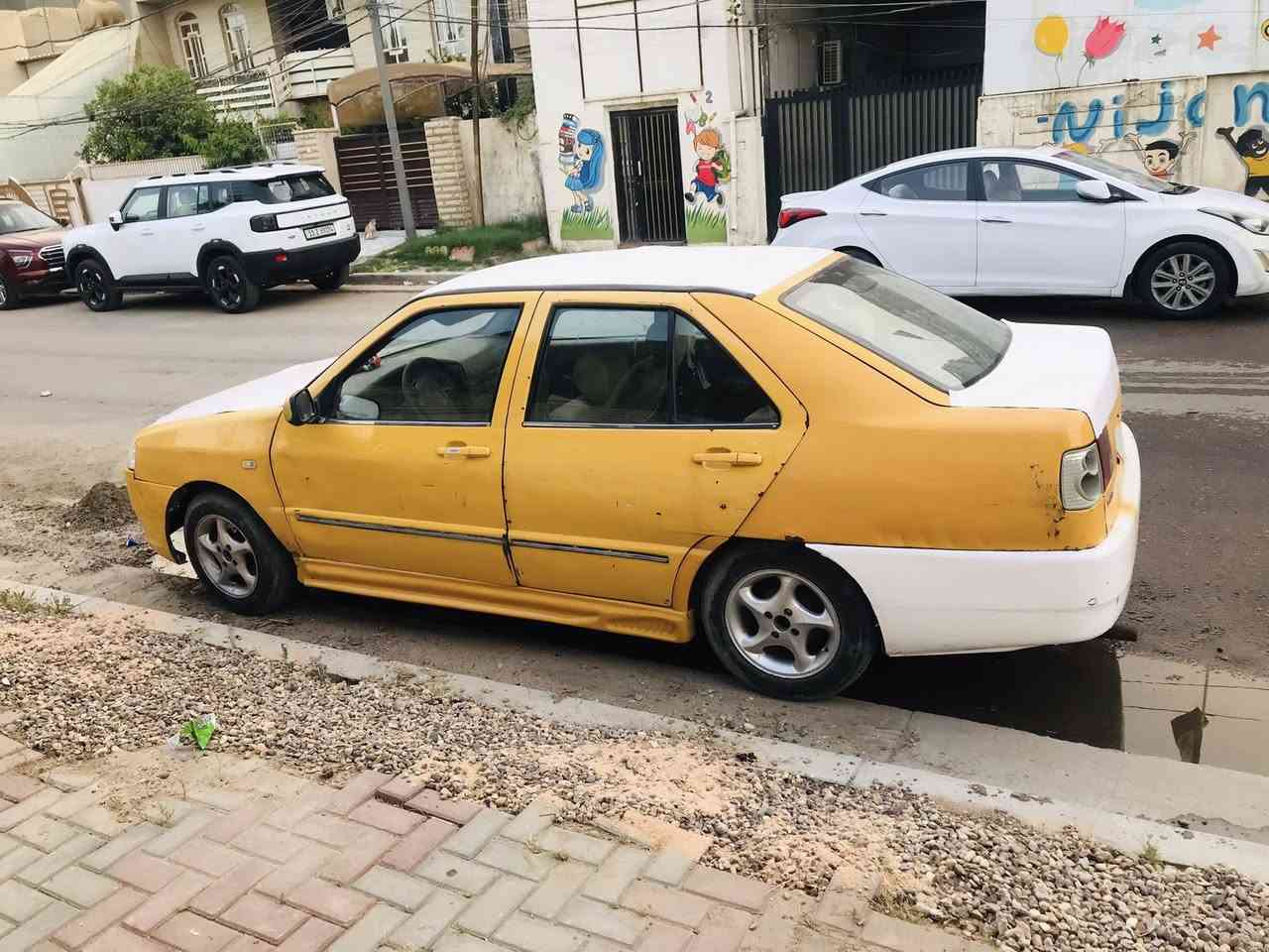 سلام عليكم سياره شيري محور بكاجو سياره كفاله وتبريد ثلج بيع ومراوس سعر ٢٢٠ وبيه مجال مكاني الشعله ***********
