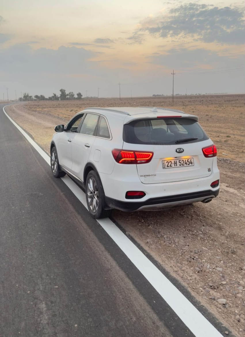 السلام عليكم
الجميلة للبيع سورنتو خليجي
2020  V6
بصمة 
شاشة كبيرة
فول مواصفات عدى الفتحة
كلين مكفولة
السعر ٢٤٠ وبيها مجال
استلام شركة زيرو على ايدي
للاستفسار الاتصال على رقم 
***********
او على خاص
