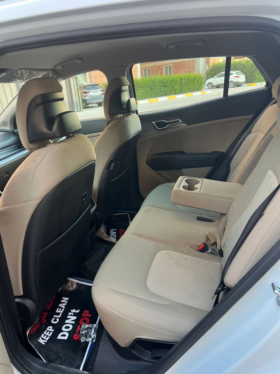 السلام عليكم
سبورتج موديل ٢٠٢٤ 

السعر :٢١٥ورقة 

المواصفات  نص فول المعروف كراسي كهرباء وتحكمات وبصمه وشاشه وغيرها

للاستفسار/***********
