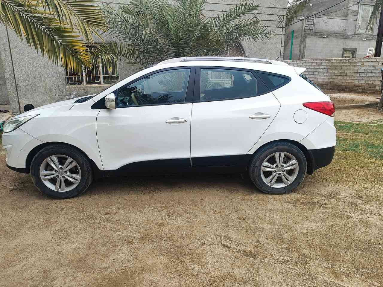 السلام عليكم
سونار موجود بالمنشور 

للبيع توسان موديل 2013 خليجي رقم بغداد مجدد تحويل أو وكاله سياره كفاله عامه من الصبغ والتبديل بارد فقط فول مواصفات عده البصمه محرك 2400 دوش كير مكفول سياره جاهزه مابيه اي نقص تبريد ثلج سدر جديد تخم تأير كهربائيات كله شغاله محرك لاتنقيص ولاتبخير 

للستفسار اتصل 

***********

***********

العنوان واسط قضاء الزبيدية
