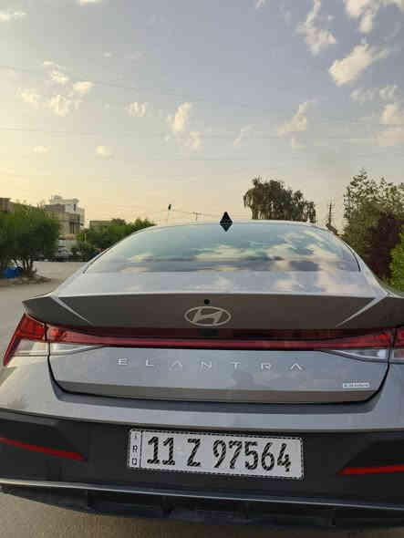 النترا هايبرد 2024 فئة بلو
‏
‏
‏سياره ‏حادثها فقط باب موضح بل صوره
فقط تبديل باب اصلي ‏وصبغ بل قبق مال بانزين قليل كلش ولسياره بدون ايرباك ومرقمه وكامله في بغداد
‏
‏المواصفات 
‏
‏شاشة جبيره 
ماشيه 35 الف
‏كامره خلفية
‏ كامره دوارة
‏مواصفات بصمه
‏ اشارة ترحيب
‏ جنطه دكمه
‏ لد مامي لد خلفي
‏ تحديد مسار 
‏نقطه عمياء 
‏قيادة ذاتيه 
‏3 انظمة قيادة
‏هاند بريد دكمه
‏اوتو هولد 

السعر ب165
***********

‏
