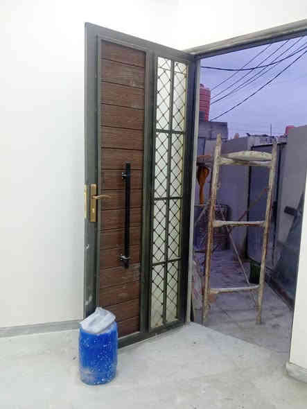 السلام عليكم ورحمه الله وبركاته تحيه طيبه يعلن مكتب عقارات النور الذهبي عن توفر لدينا بيت للبيع مساحه ١٠٠م ابي الخصيب ابو كوصره وقف سني يحتوي على غرفتين نوم وصاله ومطبخ وديوان صحيات لبيت صب كونكريت قرب سنتر طاهه وقف الرض مسجله بناء جديد سعر ٥٥ مليون وبيهه مجال زياره المكتب ابو الجوزي مجاور معمل الجابري للسخانات نستقبل كافات العروض العقاريه البيت تسليم مفتاح *********** ***********
