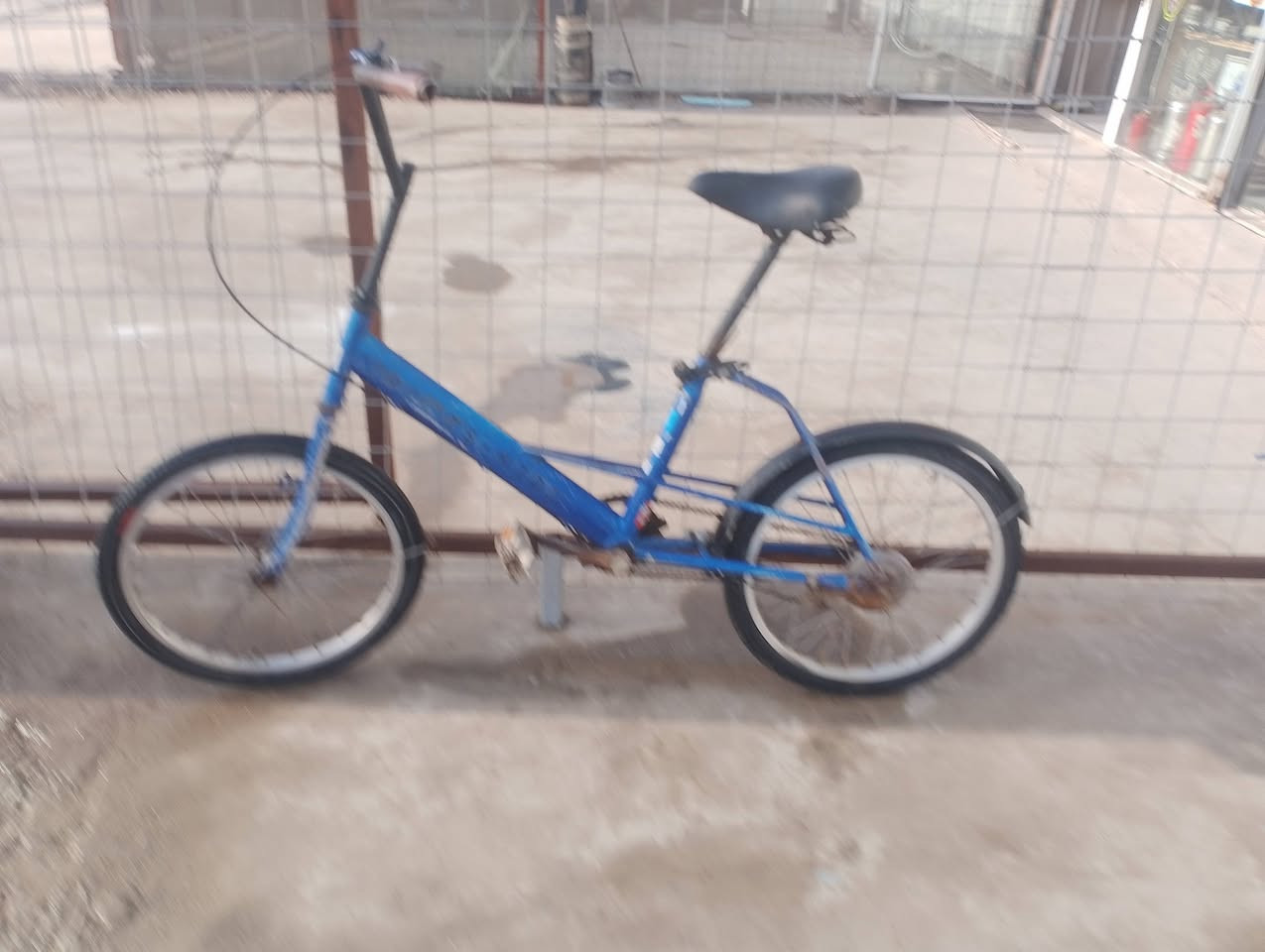 سلا عليكم باسكل لبيع ملكي تايرات نص عمر فول سعر 35 بي مجال عنوان بغداد العبيدي رقم ***********
