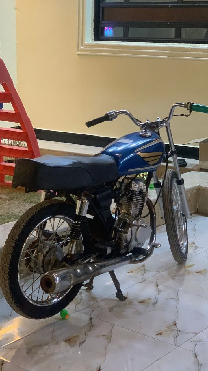 السلام عليكم دراجه ايراني نامه امتياز للبيع سعر ٦٠٠ دراجه تعمير جديد ما مفتوحه وباقي تفاصيل ع هاذ الرقم ***********
