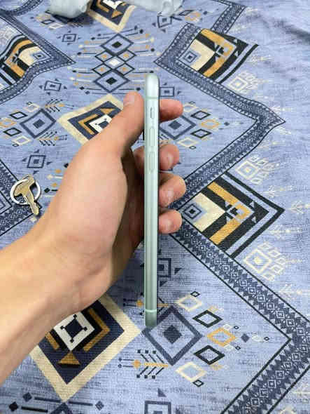 ايفون ١١ كامرتين اي عيب مابي سعره ٢٥٠ و بي مجال و جهاز نضيف هاي صور كدامكم مكاني حي واسطي ***********
