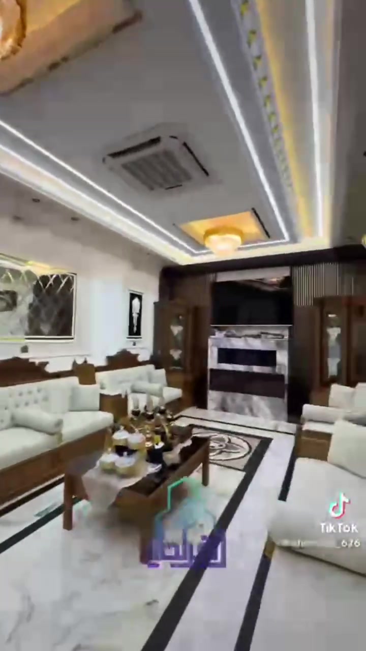بيت للبيع عنوان كورنيش الحوز السعر ٣٠٠ مليون مع الاثاث طابو زراعي البناء حديث للاستفسار الاتصال على الرقم ***********
