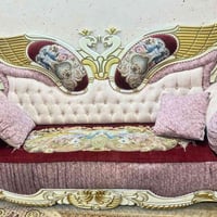 تخم ١٢ نفر ٣ كبار و٢ زغار تزكام ملكي جديد.السعر 500 وبيه مجال  لاتصال ...