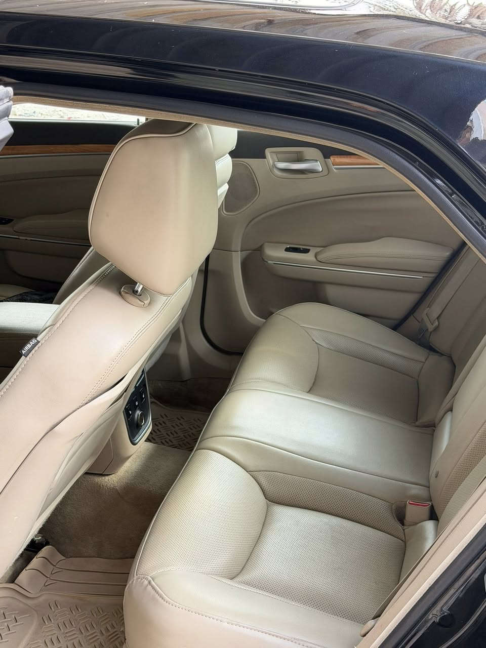 خليجية كفالة واحد علا واحد جميع المواصفات بيها ماشية 200 كيلو نظافة السيارة مية بلمية هيمي جميع المواصفات بيها اشي بالك بيها شرط تراي السيارة موديل 22 باسمي للتواصل ***********شرط كل السيارة علا وضع الشركة كل بلاد
