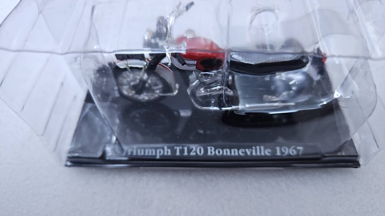 السلام عليكم 
مصغر دراجة نارية من طراز Triumph Bonneville T120 بمقياس 1:24، أنتجته شركة أطلس 
 دراجة نارية كلاسيكية مصنوع من المعدن 
المقياس: 1:24
السعر ٢٥


**إذا كنت صاحب هذا الإعلان وتريد حذفه لأي سبب، رجاءا أرسل رسالة إلى الدعم الفني**