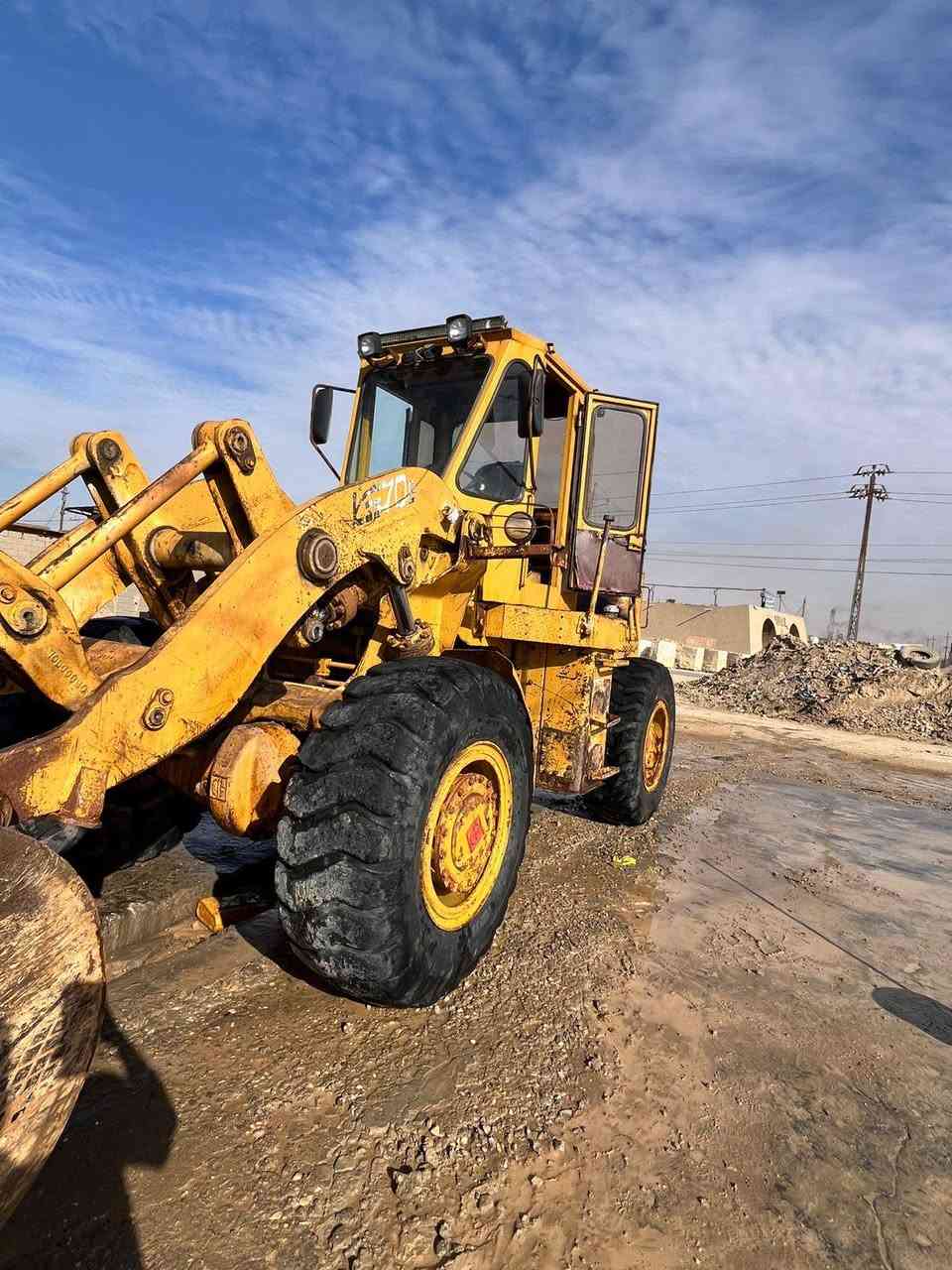 شفل كاوسكي حجم 70 موديل 82 رقم ديالى كير محرك مكفول جاهز للعمل المكان بغداد الكماليه اتصال ع الرقم  واتساب                   
***********
