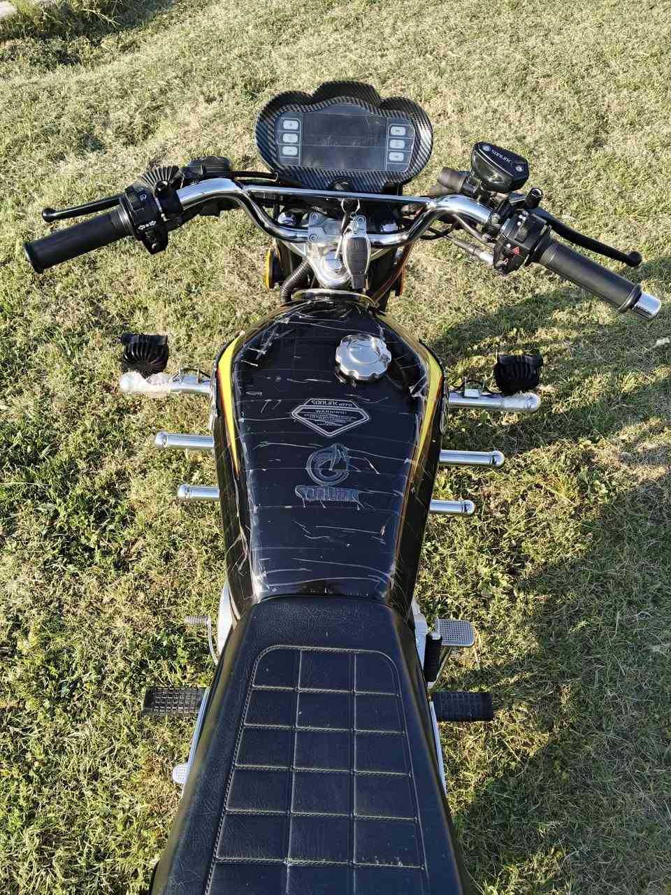 سلام عليكم
للبيع دراجه ايراني موديل 25 ماشيه 4الاف دراجه نضيفه في حاله وكاله اي خلل ما بيهه كلشي بيهه شغال لسع ر850 العنوان تاجي مقابل منشأه نصر
***********
***********
