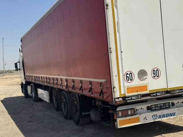 فالفوا 2003 رقم الماني اربيل جديد هزه براد  سنويه جديده باسمي شخصيآ

  اربع خطوط عرجه كير اوتماتيك هاف 3 طگات نضيفه كلش السياره اي نقص مابيها عل اخر حبايه امانه الله 

عربان كرونه 2013 مربوطه كامله بل كارتون بعدها  جديده وبيها محجر متر داخل الجادر

السعر 3 دفاتر 

رقم التليفون 
***********
