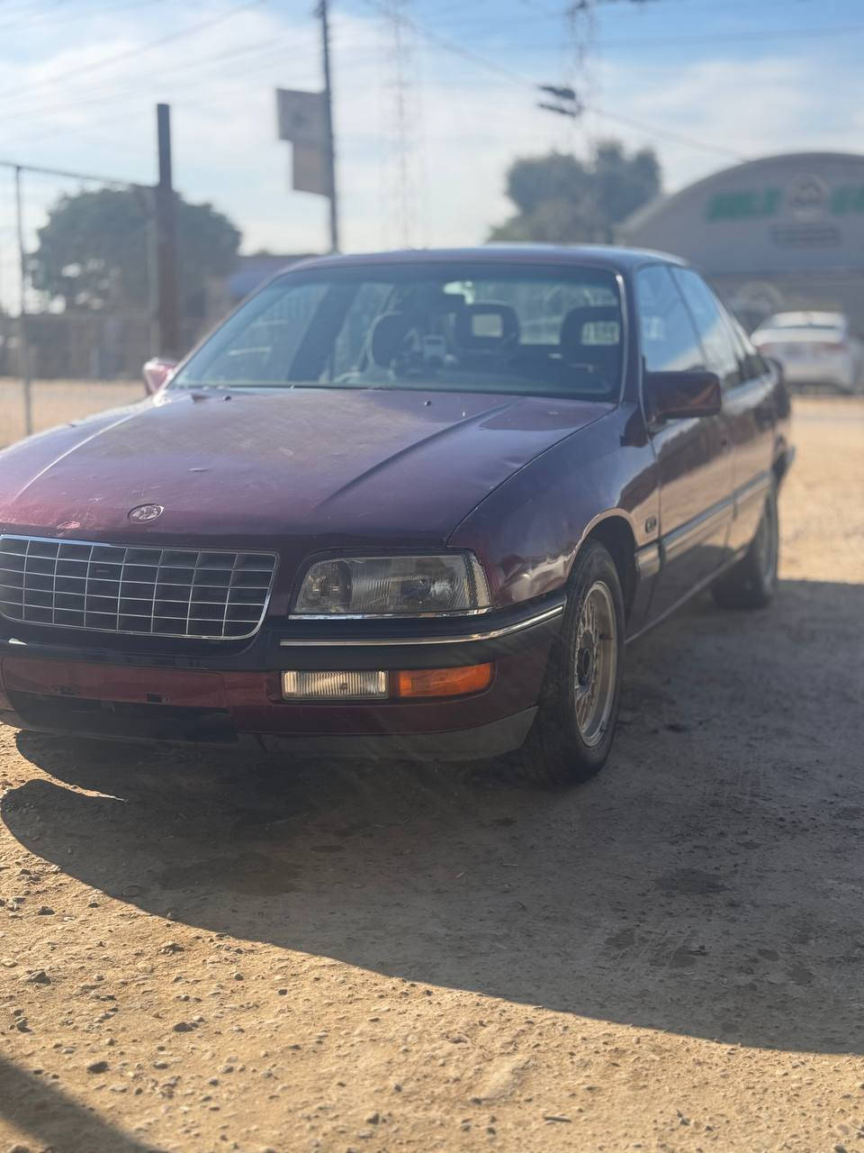 السلام عليكم اوبل سيناتور  1992 للبيع 
رقم نينوى 12جديد تحويل مباشر سنويه لل2028
محرك كير ياباني محور حاويه ستوني شاده 3000
حداديه جديدة كهربائيات كله شغاله  
السعر 38ورقه وبيها مجال مكان النجف رقم الموبايل 
***********
