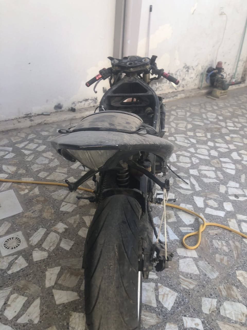 R1 2008 رقم وسنويه
‎ضفيرته عطبت هيه والعقل غراضه كامله كلهن وياها و كفرات نضافه 100/85
‎اطيك وياها ضفيره وعقل مبرمج ببكورن و طلق مال غير دراجه تحوره عليه  مكينته مكفوله 
‎سبب بيع اني بل نجف و مصلحين ماكو 
‎سعره ثنين وثلاثين ورقه وبيه مجال للشراي 
 32


**إذا كنت صاحب هذا الإعلان وتريد حذفه لأي سبب، رجاءا أرسل رسالة إلى الدعم الفني**