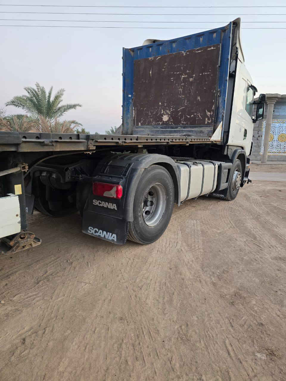 سلام عليكم البيع سكانيه مديل 2012 جديده مكفوله رقم نكليزي تحويل كير راجز دشبول طويل تانكين كاز يسارة بلاديه راس وعربانه مربوطه تبريد تدفيه صوبه شغاله سعر تصال برقم ***********
