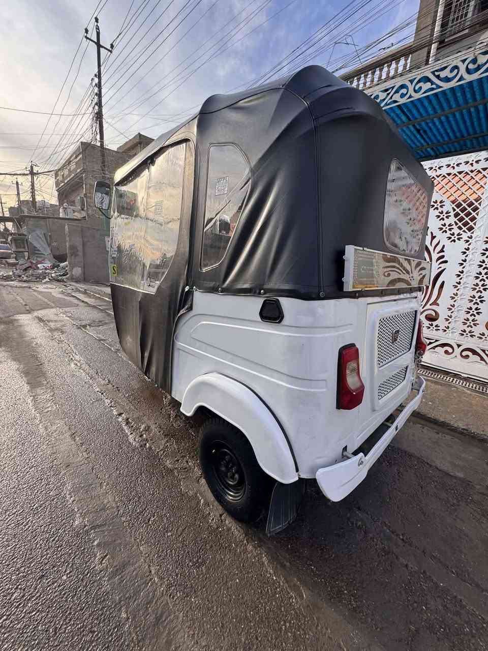 السلام عليكم تكتك موديل ٢٠٢١ للبيع رقم وسنويه تحويل ثاني ويم التكتك شبه كفاله عامه خير من الله مناقصها برغي مكان بغداد المعالف رقم  *********** موجود واتساب
السعر ٨٥٠٠
