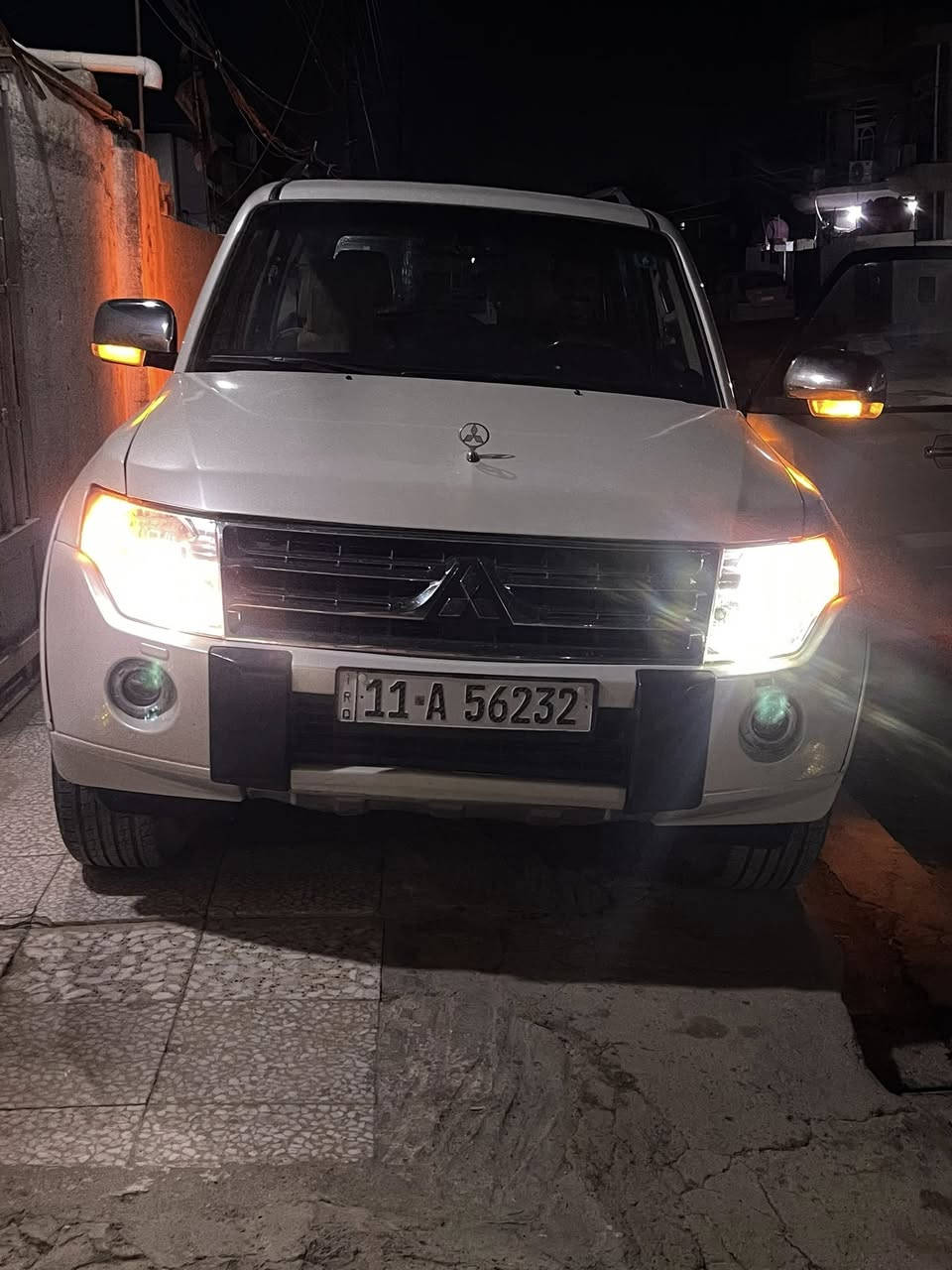 باجيرو ٢٠١٠ حبتور مواصفاته معروفه
رقم بغداد أنكليزي بأسمي
 كشنات جلد كهرباء 
٧راكب
سلايد روف 
حساسات خلفيه
دمام خلفي 
شاشه
مري شفط
تحكمات ستيرن
زراكات لايت
منظومة غاز بيهه 
ضربتهه جاملغ ايسر 
والصبغ اثر جراد مثل ماموضح بلسونار
السعر ١٣٥ 
للاستفسار الاتصال *********** بي واتس آب
