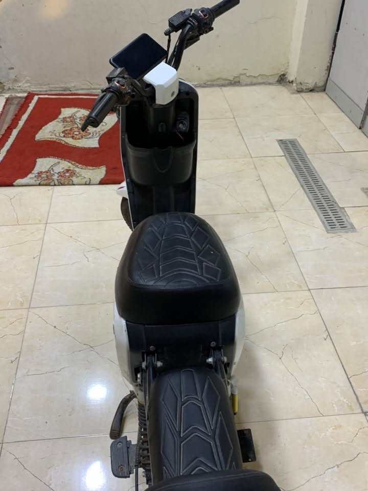 السلام عليكم دراجه R9بطارياته مخلصه نقصه بس بطاريات ونضافته كدام عينكم رايده ب 200قفل مكاني ياسين خريبط ***********

