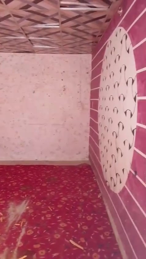 بيت 100 متر حي وفاء للايجار طابقين 3نوم وصاله ومطبخ واستقبال من جهة جامعه ***********
