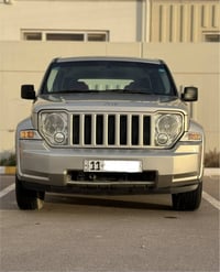 جيب لبرتي • ٣٧٠٠ • فور ويل