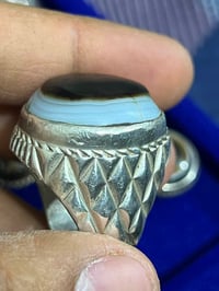 جزع • شكل مخالف • مصور رباني