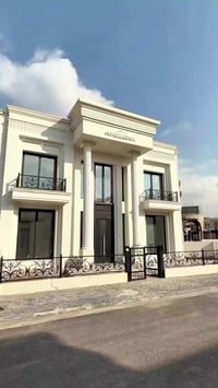 ديبلوماتي سفيران • هەولێر • ٢٤٠م٢