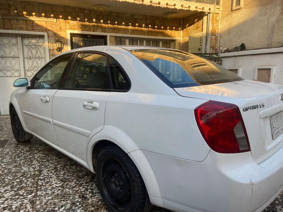 سلام عليكم للبيع أوبترا ٢٠١١ شركه العامه
سياره جديده 
بيها تبديل بابين وصبغ جاملغ خلفي وأمامي لتوحيد ألون وبيها صبغ ع كد شبر بل بنيد وكعت عليها طابوكه 
كير مكينه جدد تبريد ثلج صدر جديد 
السياره بسمي 
***********
المشتل المعلمين 
السعر ٧٧ وبيها مجال
