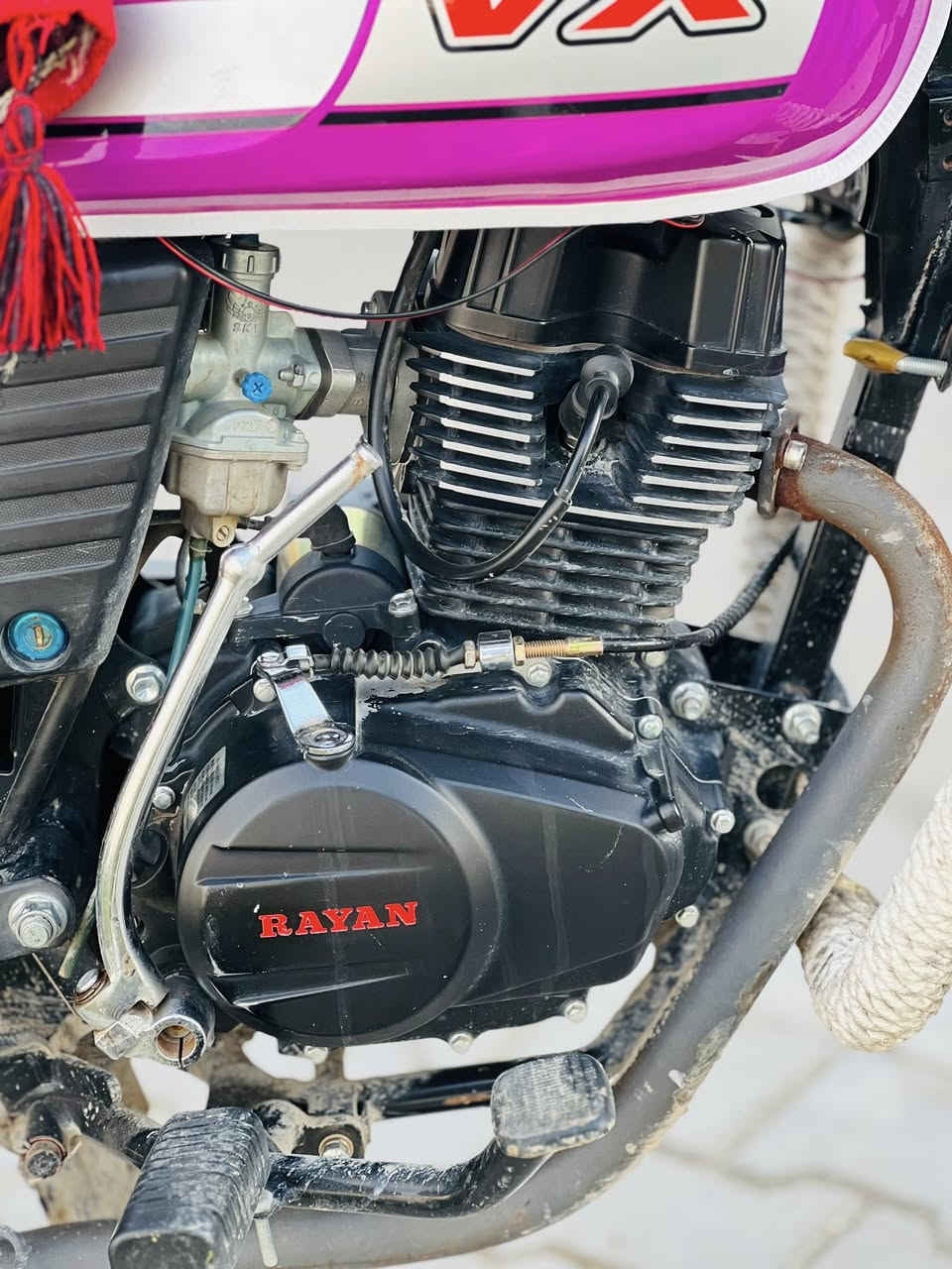 سلام عليكم 🫡
نوع الدراجه— دايون نفخ 
مديل—2023
لون الدراجه—بنفسجي
الدراجه—اوراق اصولي
حجم المكينه—200
مابيها نقص برغي 
كير ومكينه—خير من الله 
الدراجه علا الوضع البلاد—و مرتبه ترتيب خفيف وحلو 
الدراجه—انضف من الصوره 
كلشي شغال بيها— كهرباىيات هورن اشاير بك لايت دشبول كامله مكمله
السعر—خاص 
المكان—كربلاء مستشفى 🏥 الكفيل 
الرقم—***********
