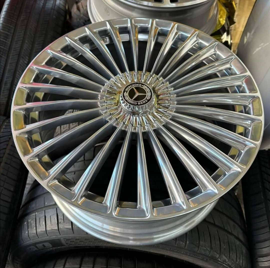 ويل مارسيدس 5 ستد
شرط اصلي وليس تجاري 
حجم 17 كلش نضيف
يرهم ماجستا + شاهينا 
السعر ٥٢٥ الف 
مكاني بصره  ***********
