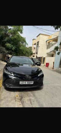 كامري LE • كشن جلد اسود • ٢٠١٨