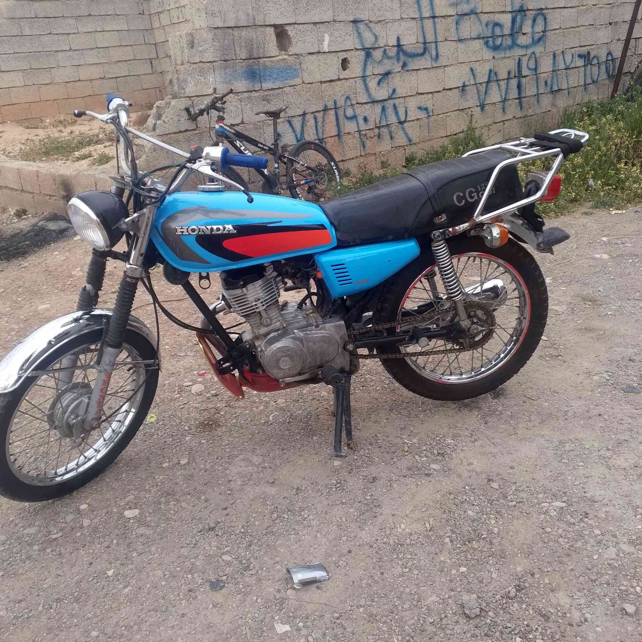 للبيع سعرة 250 وبي مجال قليل نضيف محركة ناعم  اي استفسار اتصل ***********
