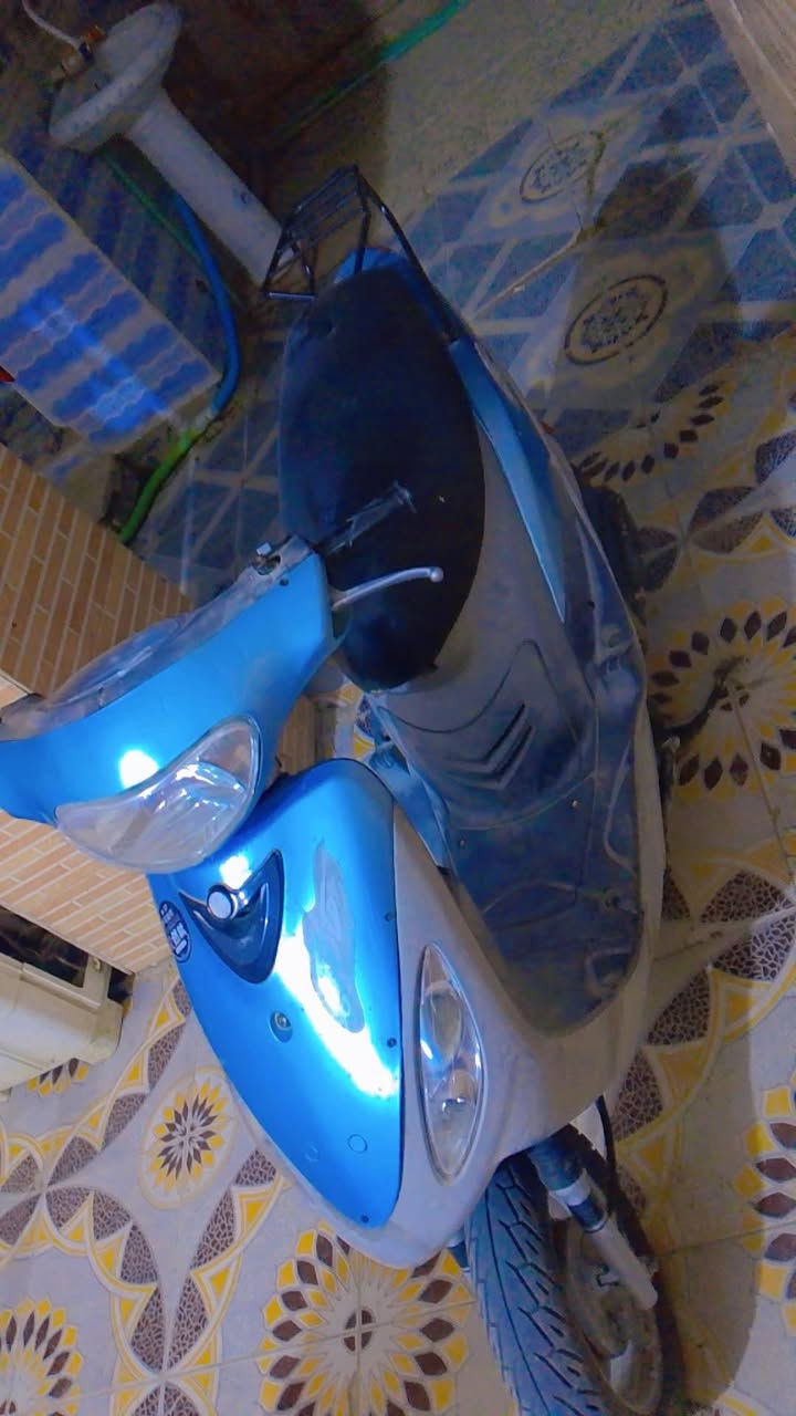 السلام عليكم ماكس منعولي بوشه ابلاد 49 الدراجه كلشي بيه شغال مامفتوحه السعر 550 او بيه مجال.  خاص او هذه رقمي واتساب *********** مكني سوق الشيوخ كرمت بني سعيد
