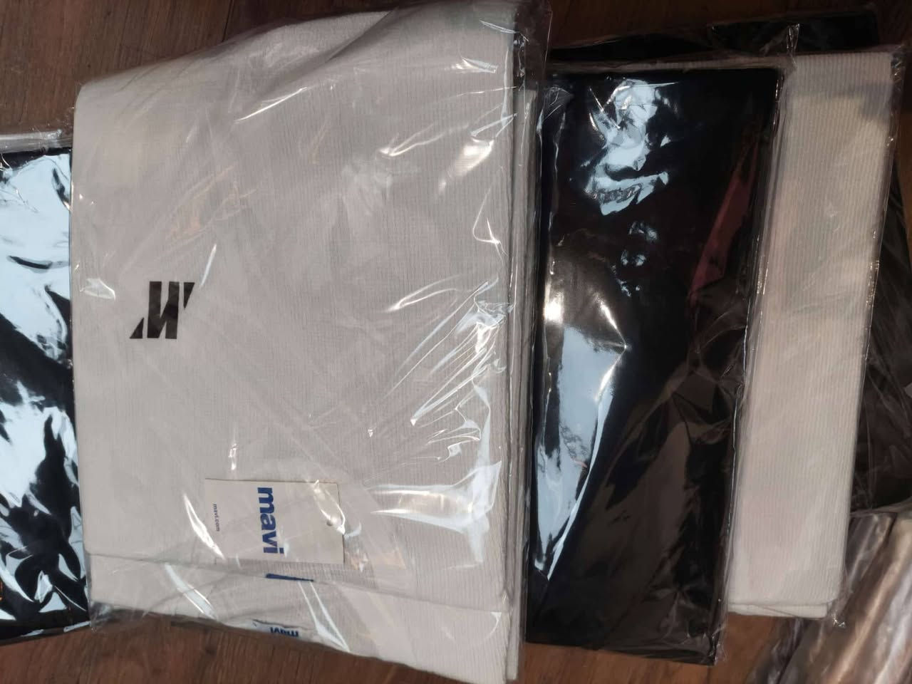 عدد متوفر 3400 قطعة 
سيريات S-M-L-XL-XXL 
بيعنا بالجملة قماش قطن ليكرا 
عنوان المحل اسطنبول تركيا 
واتس أب https://wa.me/905380418108
#toptansatis #بالجملة #Mertertoptan #شروات 
#istanbul #أسطنبول #iran #إيران #russia #روسيا #iraq #عراق #algeria #جزائر #مغرب #تونس #ukraine #أوكرانيا #wholesale #turkey #تركيا #OnToм #gömlek #tşört #textiledesign #قميص #بنطال #textile #textiles #merter


**إذا كنت صاحب هذا الإعلان وتريد حذفه لأي سبب، رجاءا أرسل رسالة إلى الدعم الفني**