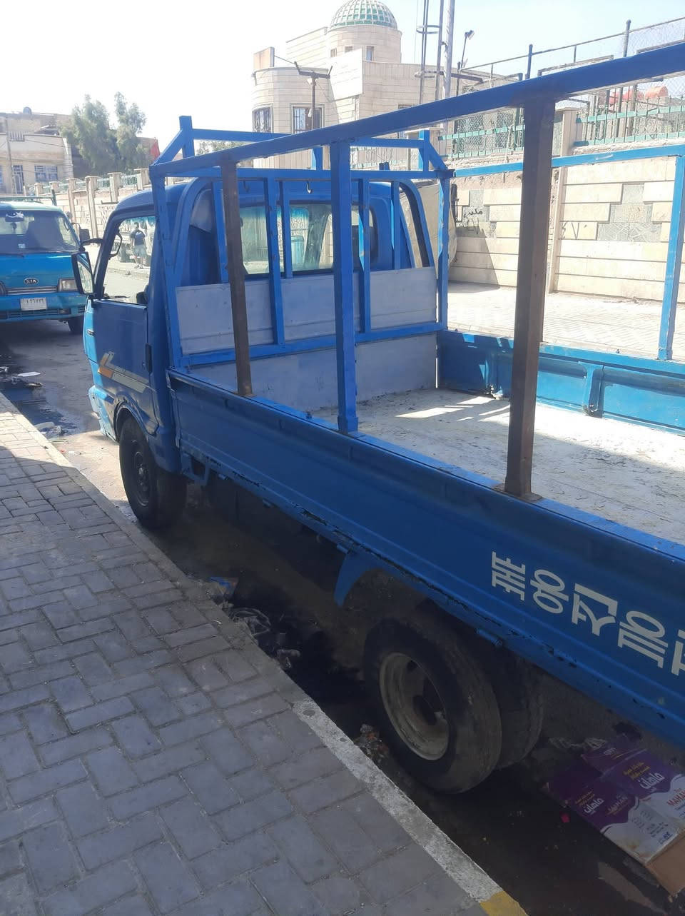 السلام عليكم كيابنكوللبيع موديل94رقم اصفررقم انبارمااندل راعيها السعر18 سياره شغاله مبايل***********
