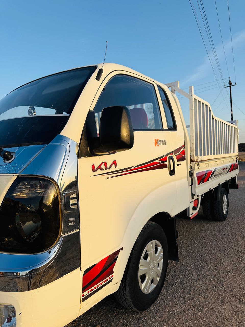 سلام عليكم كيا موديل2011  مكفوله كفاله عامة من كلشي سياره جديده تخم تاير كير محرك اكسن شاصي جديد رقم صلاح الدين سنويه جديده ولوحات ع الاستلام هزه جديده تحويل مباشر رقمي ***********
