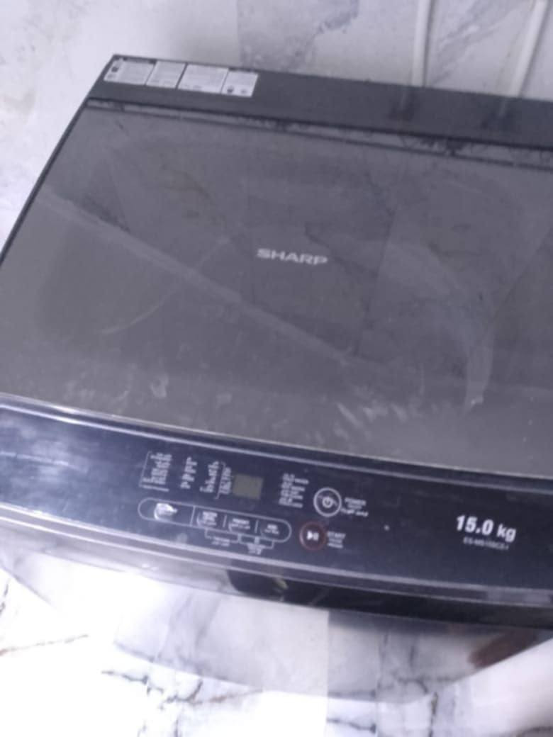 للبيع: غسالة اوتوماتيك حجم عائلي كبير
الحجم: 15.0kg لون فضي
شغالة 100٪ مابيها أي خلل ونظيف
📞 للإستفسار: ***********
 السعر: 500 وبي مجال
