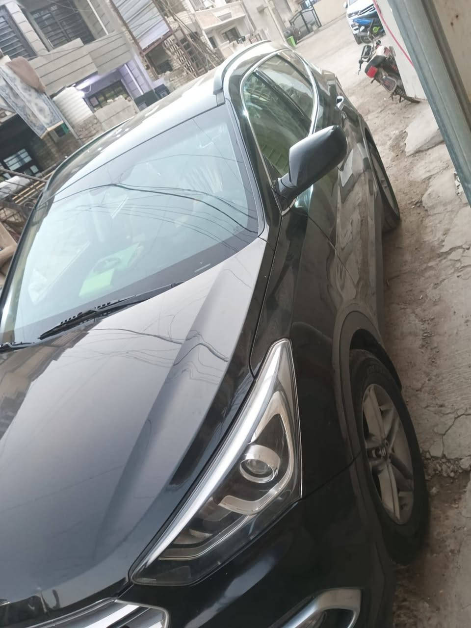 السلام عليكم سنتافي ٢٠١٨ امريكي قطعه صبغ والباقي مكفول مكينه 2500 مكان بغداد الدوره *********** السعر 155 وبيه مجال
