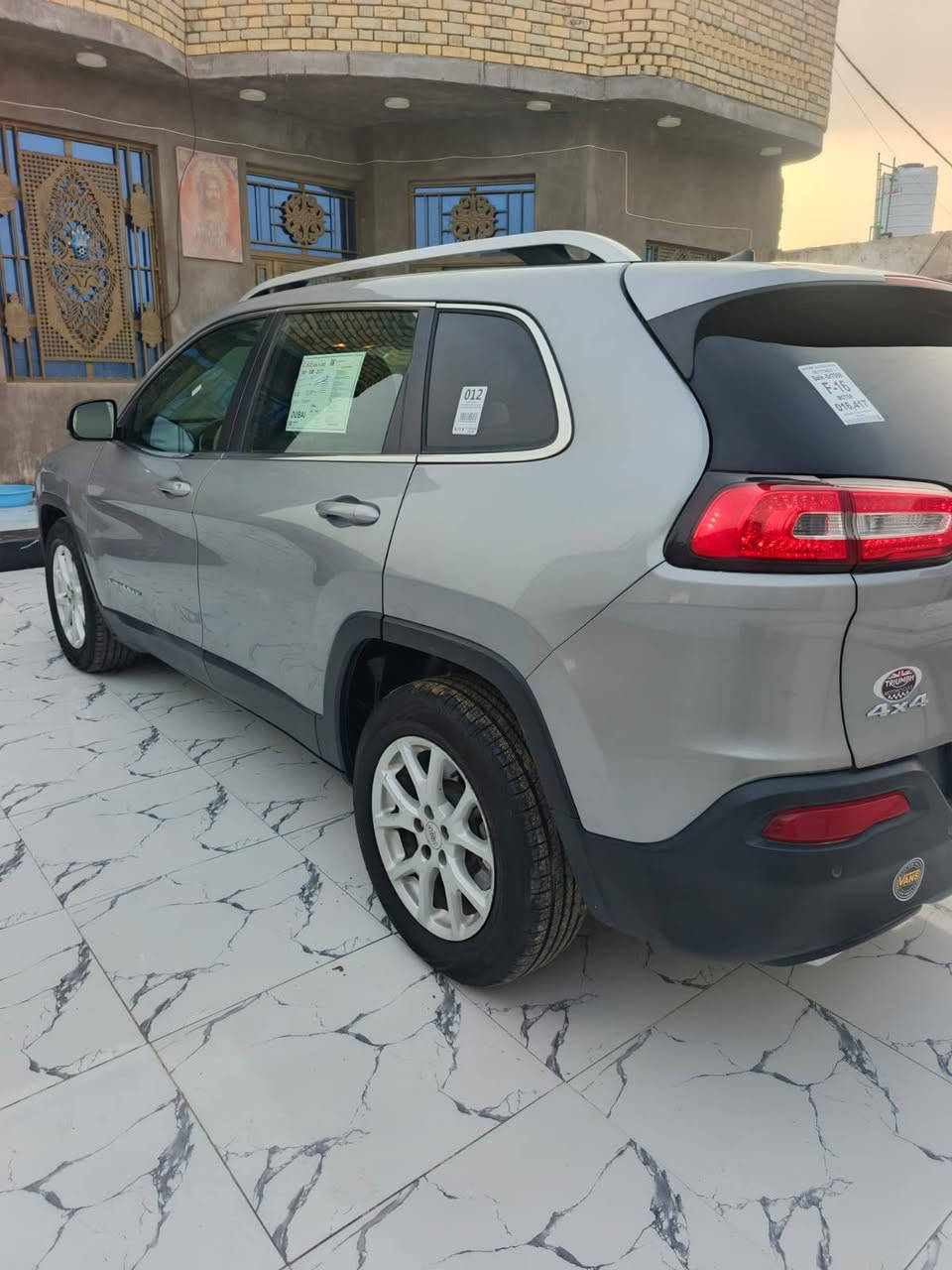 سلام عليكم جيب شيروكي بزون مديل 2016 سياره مكفوله من ضربه ول تبديل وصبغ رقم بصره سيار جديده مكينه 6 سلندر كير حداديه تخم تاير تبريد 🥶كله جديد سنويه لل2028 مكان ناصريه السعر ١٠٧ للسفسار عله هاذه رقم ***********
