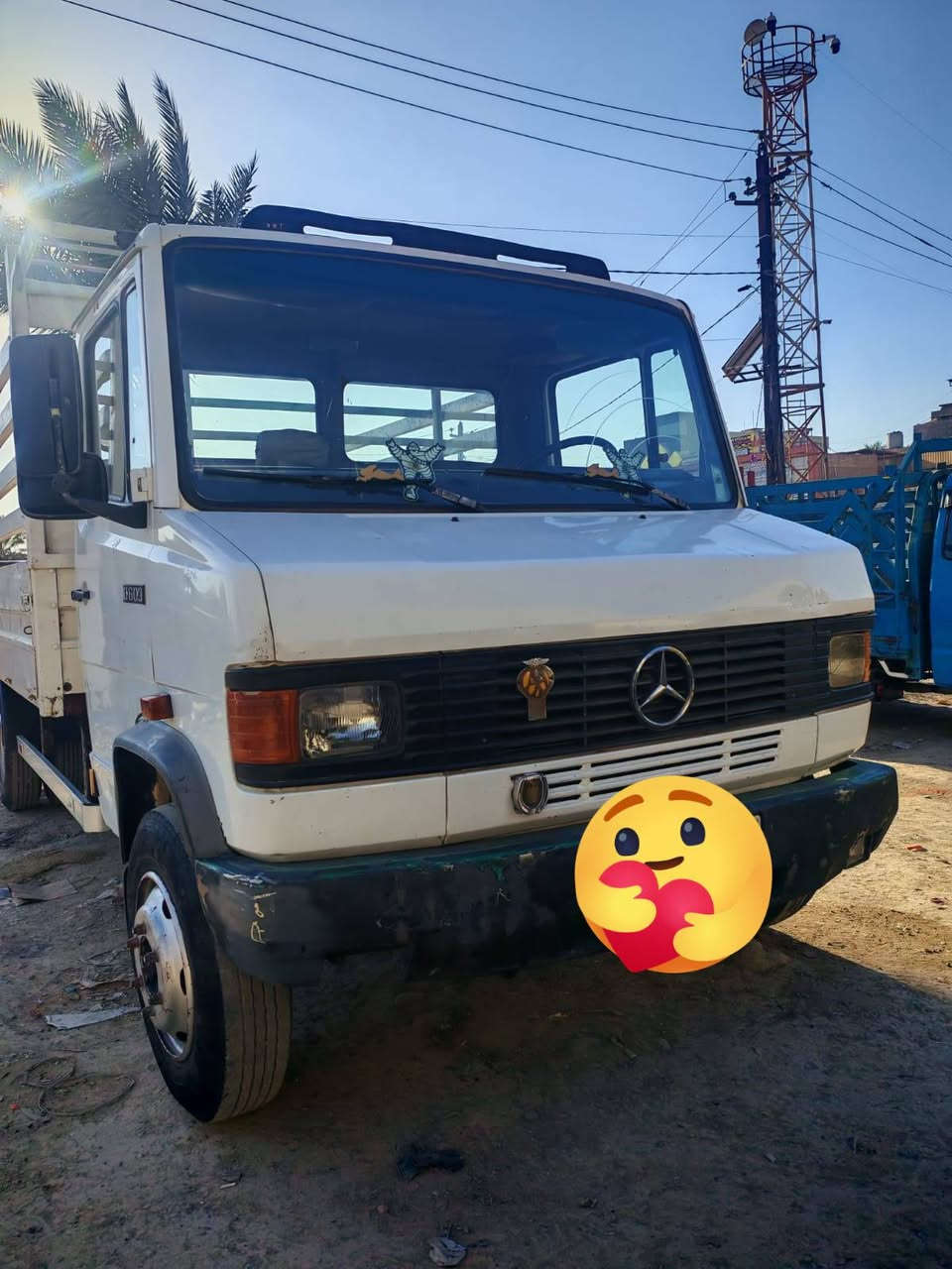 السلام عليكم مارسدس بزون للبيع موديل 1992 كير مكينه اكسل شاصي رقم شاصي كله مكفول سياره نظيفه مكان بغداد الزعفرانيه *********** مكلف بالنشر رقم بغداد
