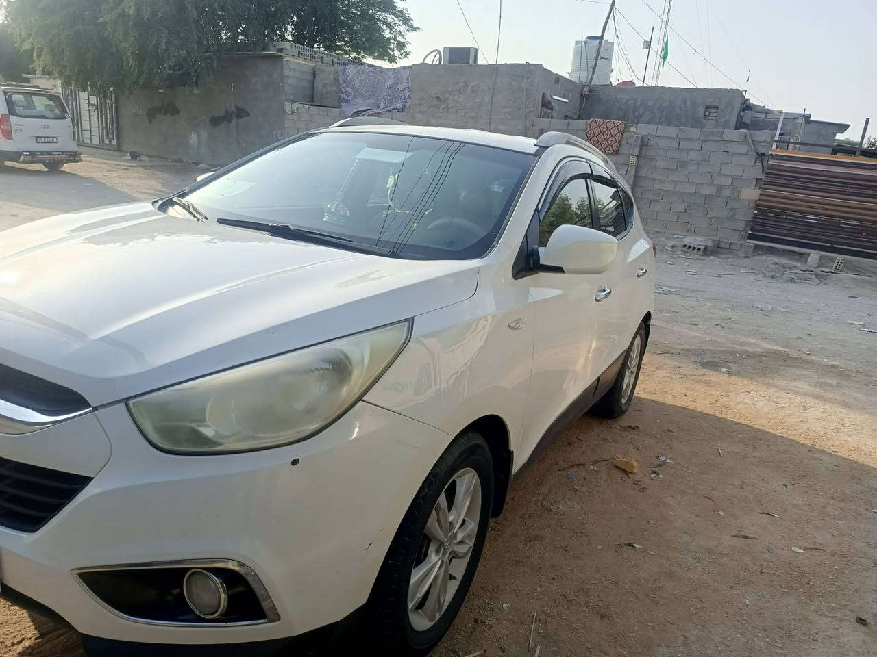 السلام عليكم توكسان موديل 2013وارد خليجي
مكفولة كفالة عامة  تبريد ثلج شغال رقم انكليزي 11 بغداد 
المكان كربلاء حي شهداء الموظفين 
السعر 160وبيهه مجال 
السيارة خير من الله جاهزة ماعايزة شي 
***********
