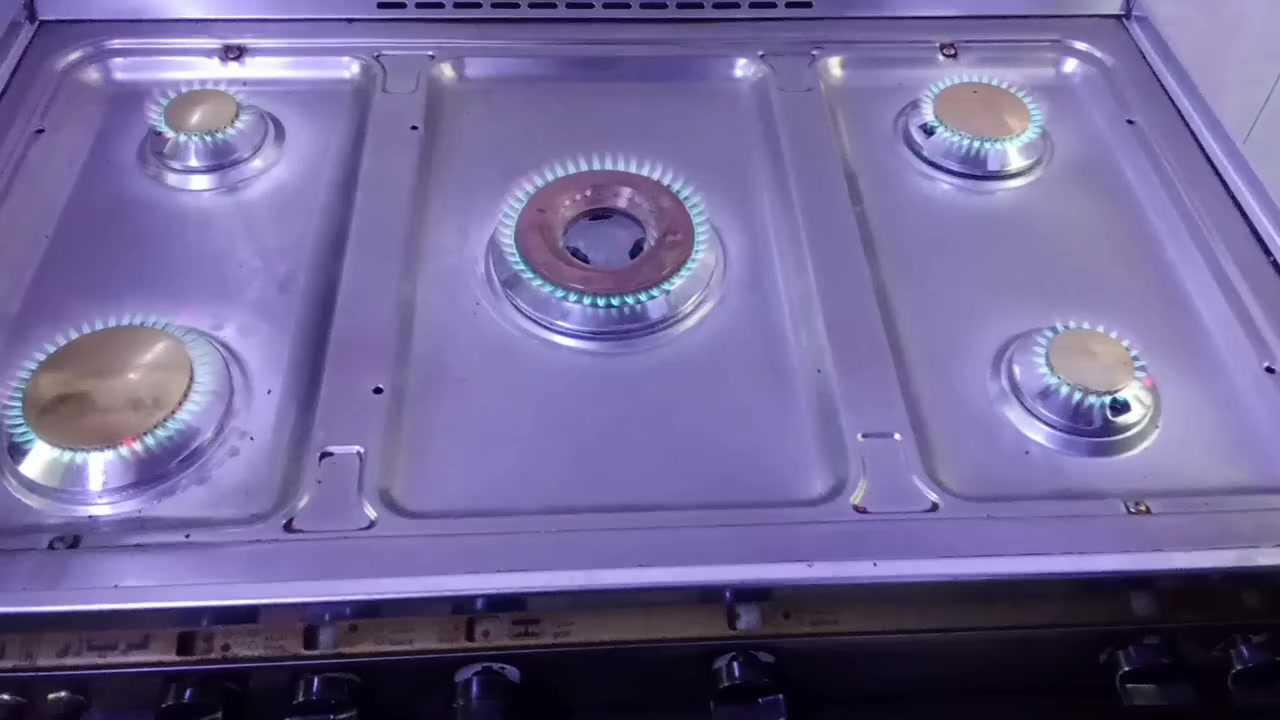 السلام عليكم وياكم صيانه الطباخات ابو مصطفى صيانه موقعيه نجيكم للبيت اتصال الهاتف الى مكان نتواصل واتساب متوفر ***********
