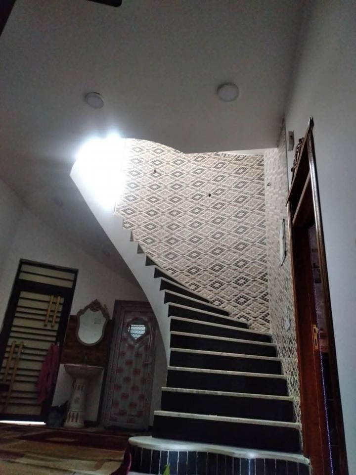 ناصريه الصالحية شارع ابراهيم الخليل رابع بيت عن الشارع الرئيسي الأرضي غرفتين وصاله ومطبخ واستقبال و صحيات خارجيه وداخليه مناور ٢.
مساحة البيت ٢٠٠ متر 
حديقة من ضمن البيت
بناء حديث ٢٠٢٣ 
كاونتر مفصل عل مطبخ
خزان ٢٠٠٠ لتر
ماطور ماء
سخانين
منظومة كامرات ***********🌷💦
اي عقار عدكم للبيع يرجاء مراسلة صفحه
او مراسلتنا على الوتساب🌼https://chat.whatsapp.com/LQRKo8Jir4V5tmty31u8yW ناصرية, ذي قار
