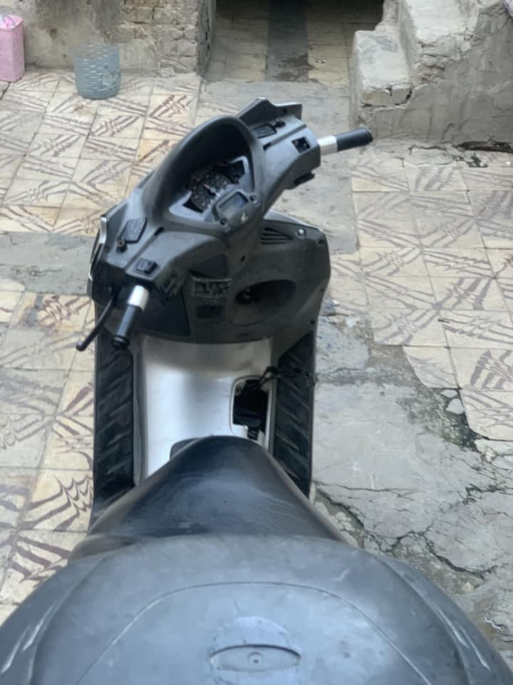 سلام عليكم دراجه فور سايد للبيع دراجه نضيفه وحلوه شغاله لايت عالي ناصي رماش تايرات جدد. دسكات جدد السعر 500 وبيه مجال حك الجيه مكان مدينه الصدر تقاطع الكياره رقم *********** بي وتساب
