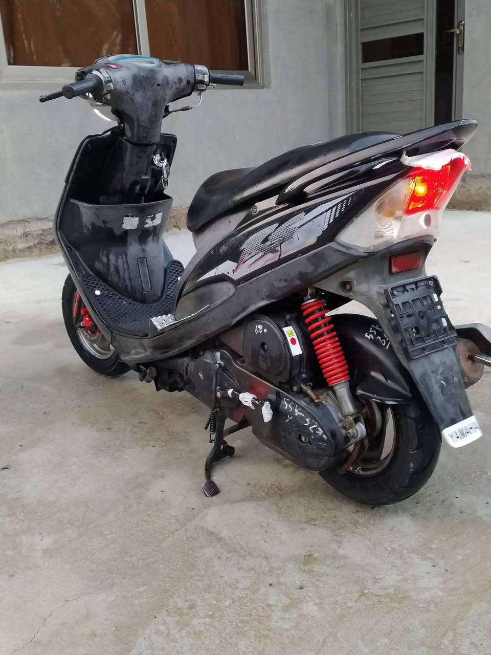 ماكس عدله (49) بلاديه  مامفتوحه 
مكينه ناعمه لاتنقيص لاتبخير 
دراجه كلشي شغال بيها نگره سلف 
* السعر700 وبيها مجال. وأي استفسار اخر خاص موجود.
مكان حله مركز المدينه.. حي الجزائر. 
***********
