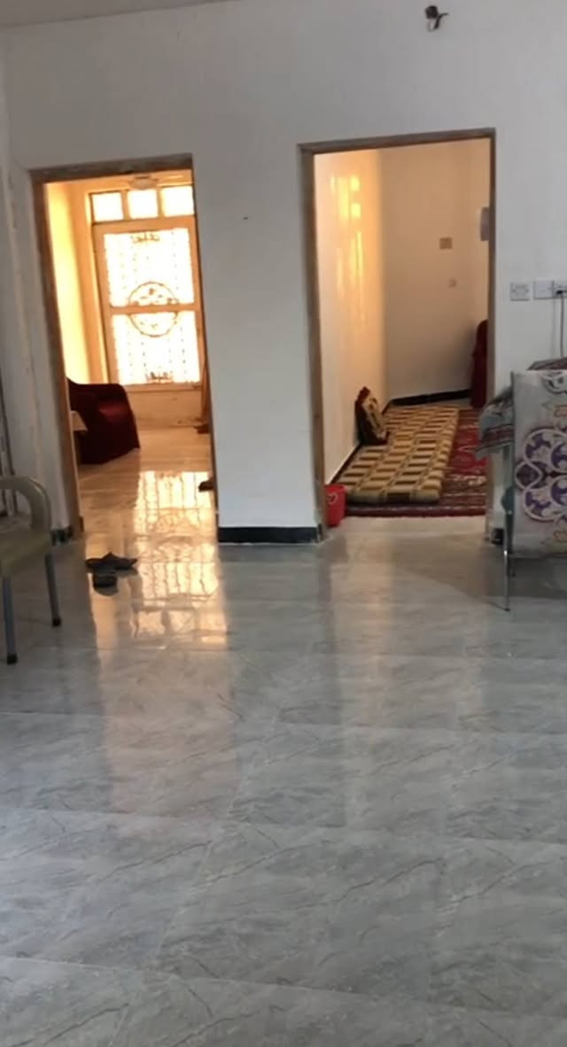 🌃 اللهم صل على محمد وال محمد 🌃
      🏫   🏫   🏫   🏫   🏫   🏫
              ⚜️ #بيت_للبيع ⚜️ 

☣️في الفلوجة حي الشهداء 
☣️ منطقه ال17
☣️ بناء درجه اولى

⚜️المساحة : 125م 
⚜️الواجهة : 6.25م
⚜️النزال : 20م

طابقين 3 غرف نوم واستقبال ومطبخ وصالتين ومناور ثنين 
حمامات 3 

 ⚠️ الشارع 🚸 : 10م  
⭕ السعر : 95 وقابل للتفاوض 
🧰⚖️ نوع الملك 🧰⚖️ : طابو صرف سند 
للاستفسار : مراجعة 
🥇#مكتب_الاقصى_للعقار 🥇
 للاتصال : *********** 📞☎️
واتساب : *********** 📞☎️
⭕التسلسل: 151
#عقارات_الفلوجة #عقار_للبيع #عقارات_الانبار #عقارات_العراق  #العقار #عقار
#العقار_للبيع #للبيع #بيع #بيت #بيوت #قطعة #قطع
#ارض #اراضي
#عقارات #عقارات_الاقصى
