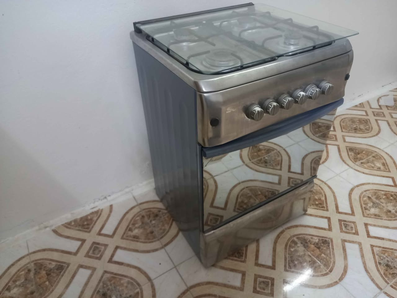 طباخ تركي للبيع شرط الشغل السعر ٧٥ ألف العنوان موصل حي الصدام بعد السيطرة عالشارع العام طريق بعشيقه *********** *********** يوجد توصيل داخل الموصل أجره عالمشتري موصل, نينوى
