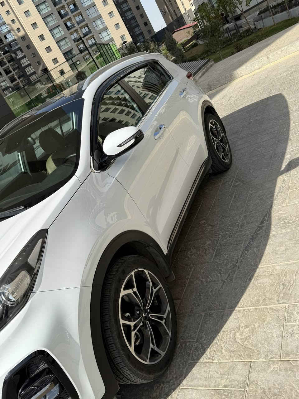 السلام عليكم
كيا سبورتج 2021  جي تي لاين خليجي 

كاميرا 

حساس امامي خلفي 

شاشة كبيرة كار بلي اصل 

داخل حمصي 

جلد 

اشاير مري و ترحيب 

ماشية 57 الف 

مكفوله 

232 ورقه وبيها مجال 

اي استفسار 

*********** 
 

مكان بغداد
