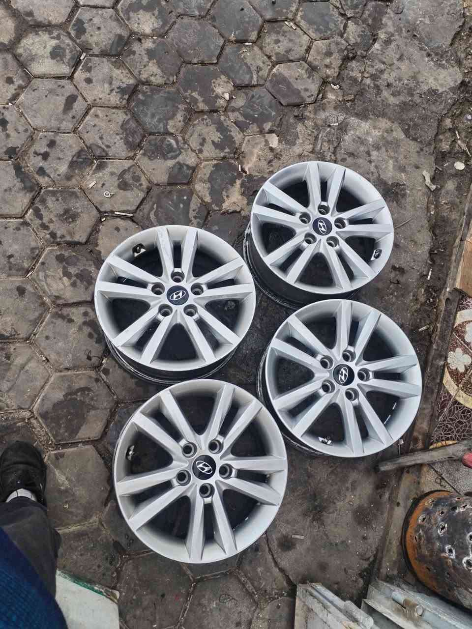 سلام عليكم للبيع ويل كب حجم ١٦ مال سوناته من 11ل 16 مال حاويه جديد لا عواج مكان كوت سعر خاص ***********
